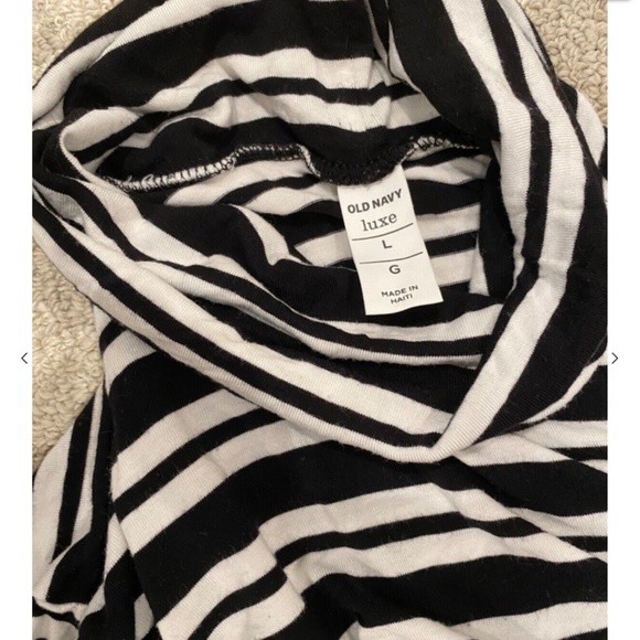 Old Navy Luxe Turtleneck Top / Shirt Sz. L - Picture 2 of 2